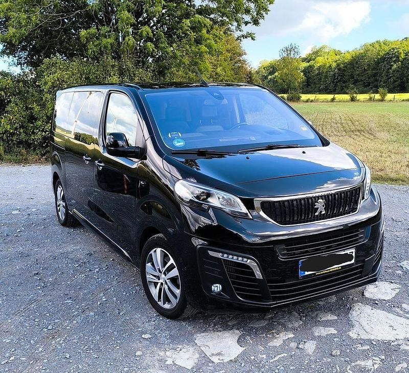Schwarz Gebraucht 2019 Peugeot Traveller Allure Van / Kleinbus | 29.999 € (Fairer Preis) - Bild 1/4