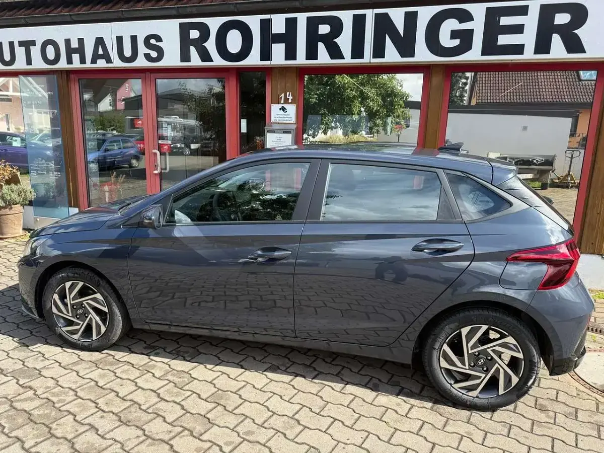 Neu Hyundai i20 90 PS (66 kW) 2026 Aurora gray Kleinwagen