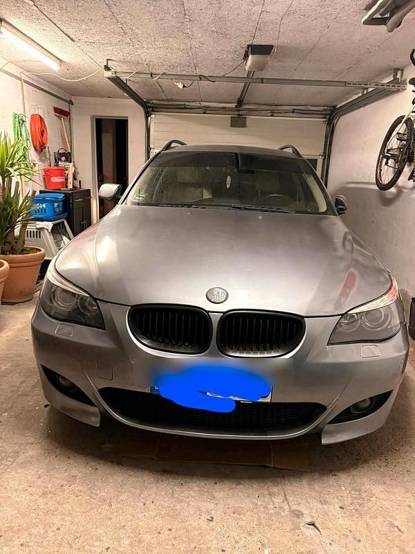 Gebraucht BMW 530 231 PS (169 kW) 2006 Grau Kombi