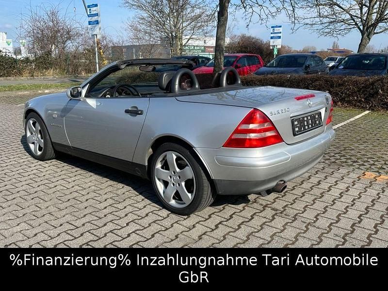 Gebraucht Mercedes SLK230 193 PS (141 kW) 1998 Brillantsilber metallic Cabrio