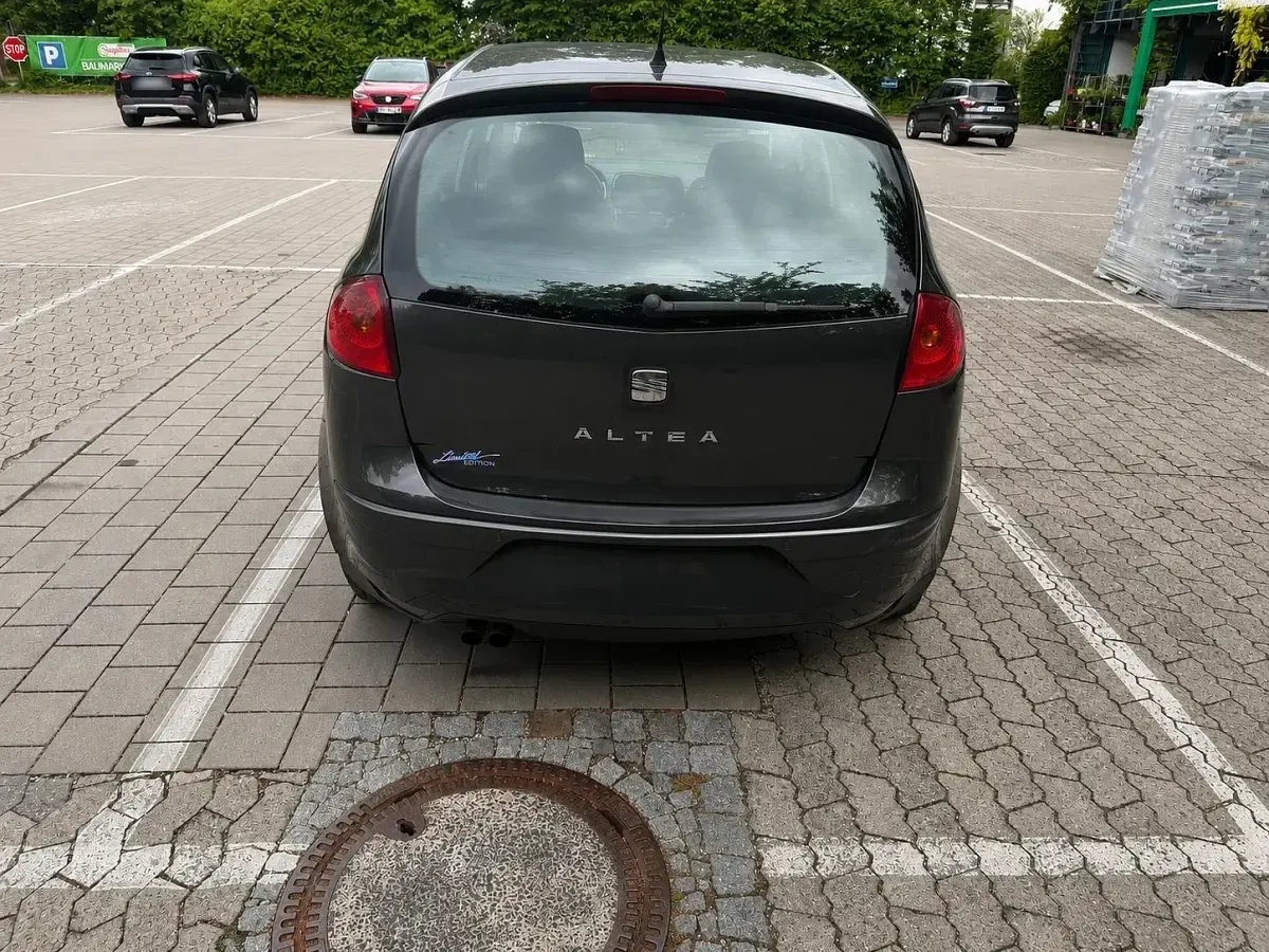 Gebraucht Seat Altea 125 PS (91 kW) 2009 Grau Kombi