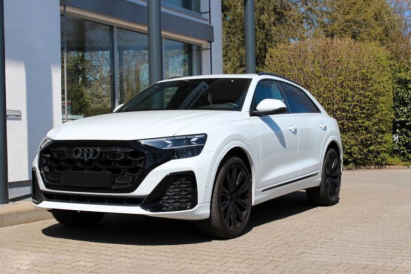 Weiß Gebraucht 2024 Audi Q8 S-Line SUV | 96.900 € (Teuer) - Bild 1/4