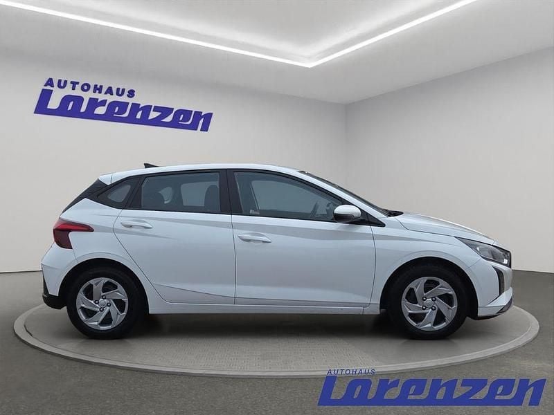 Gebraucht Hyundai i20 Select 79 PS (58 kW) 2025 Weiß Kleinwagen