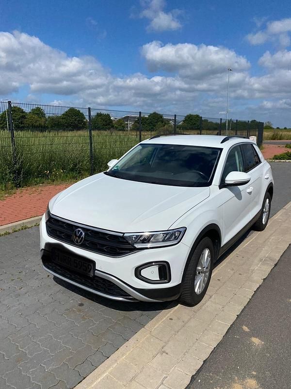 Weiß Gebraucht 2022 VW T-Roc Life SUV | 19.900 € (Fairer Preis) - Bild 1/4