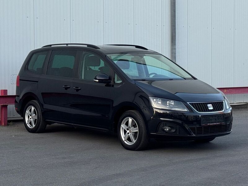Schwarz Gebraucht 2012 Seat Alhambra Van / Kleinbus | 11.490 € (Fairer Preis) - Bild 1/4