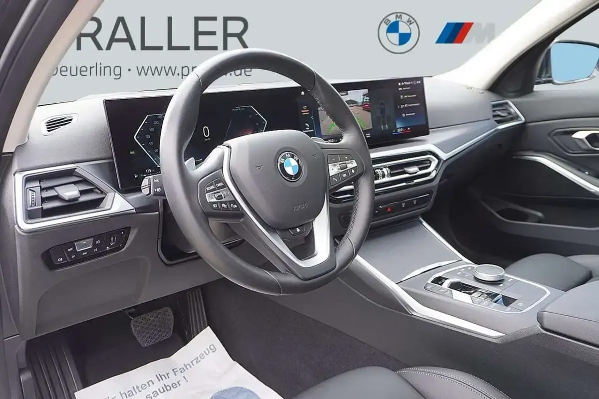 Gebraucht BMW 320 Sport Line 184 PS (135 kW) 2023 Saphirschwarz Limousine