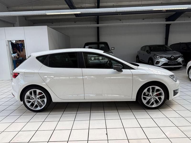 Gebraucht Seat Leon FR 150 PS (110 kW) 2015 Weiss Limousine