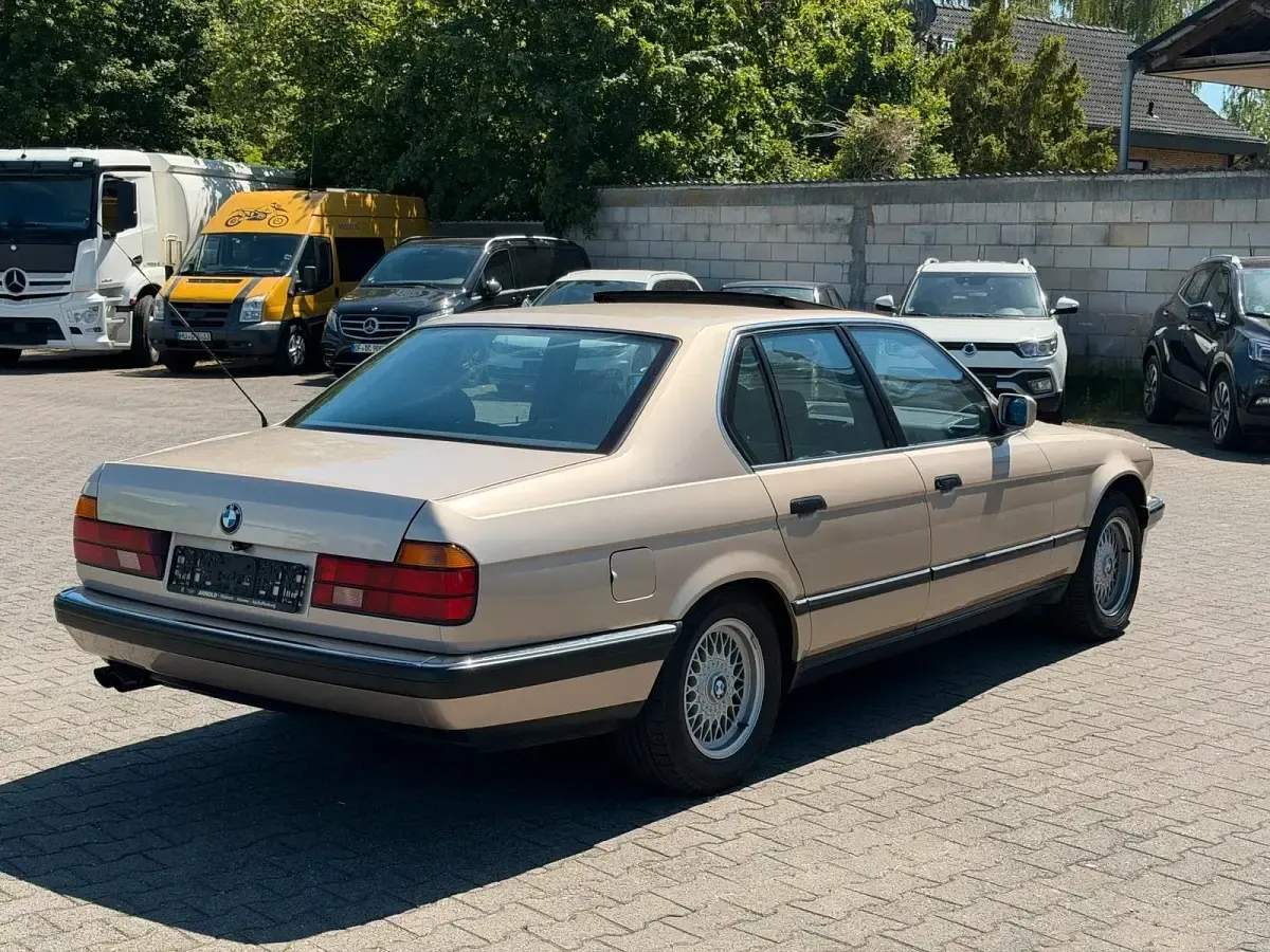 Brugt BMW 740 286 HK (210 kW) 1992 Guld Sedan