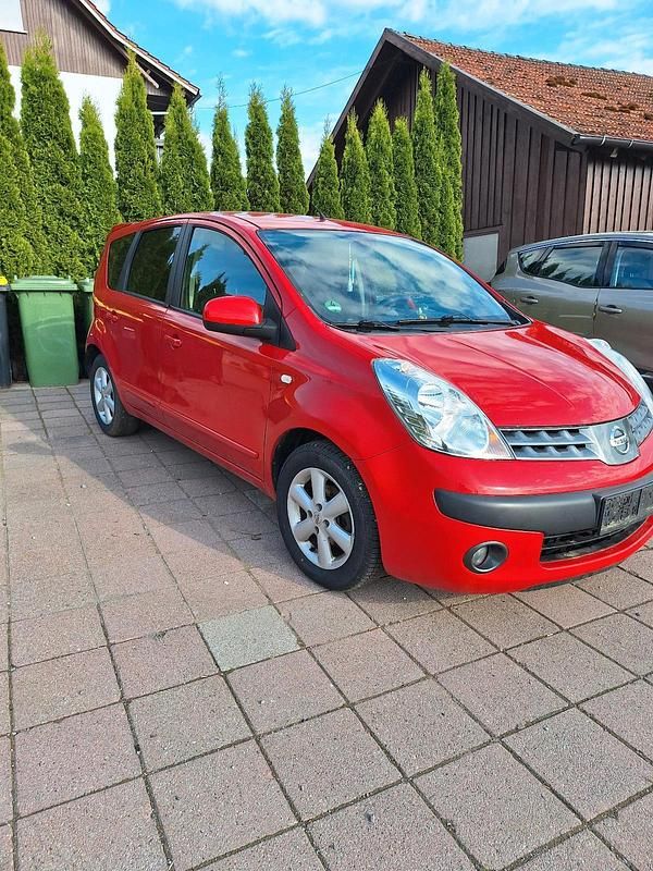 Rot Gebraucht 2006 Nissan Note Kleinwagen | 2.300 € (Etwas zu teuer) - Bild 1/4