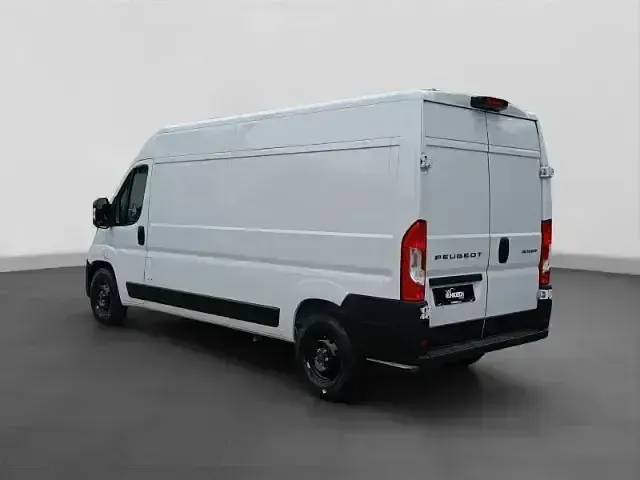 Neu Peugeot Boxer 103 PS (75 kW) 2025 Weiß Van