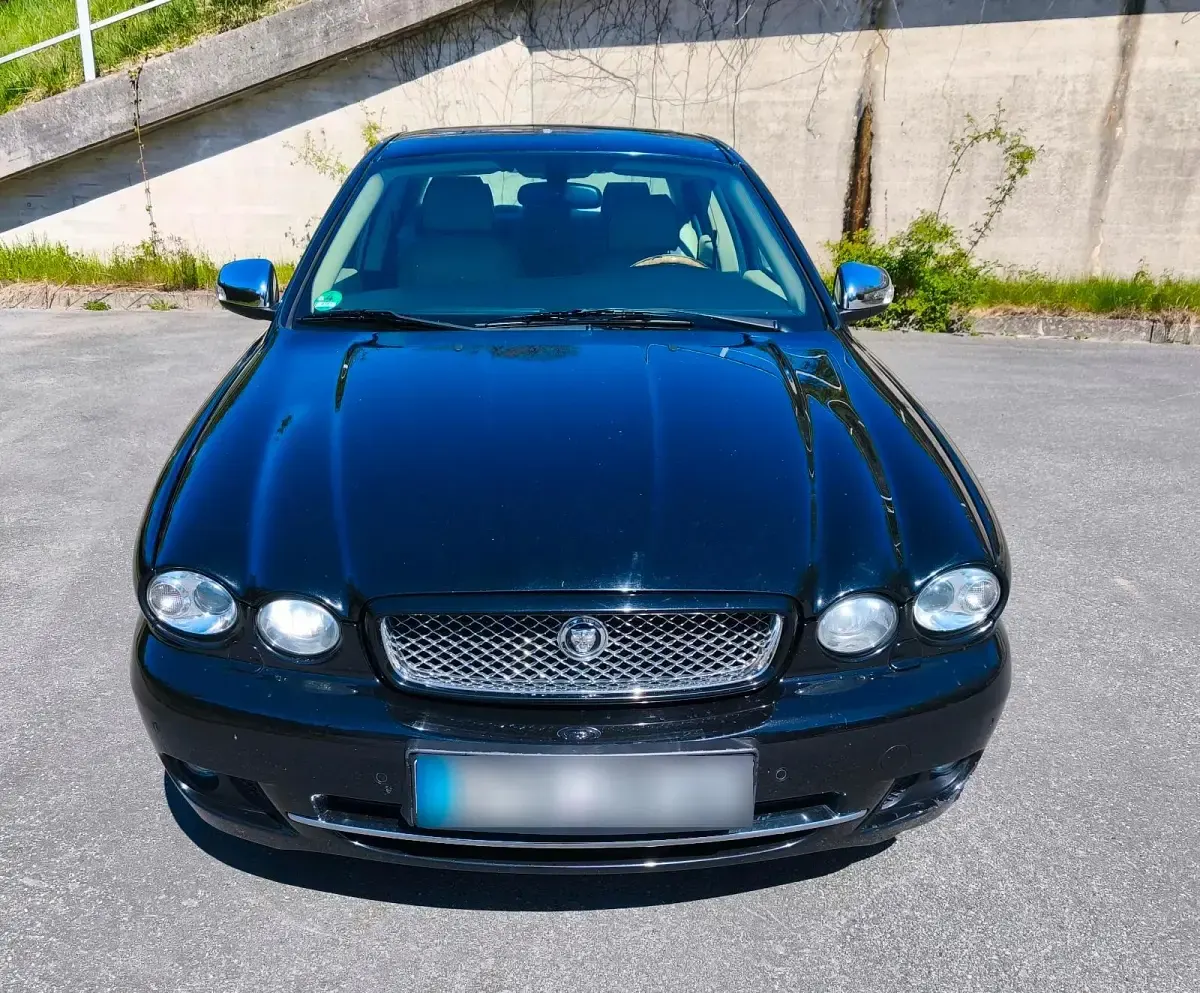 Używany Jaguar X-type Executive 145 KM (106 kW) 2008 Czarny Sedan/Limuzyna