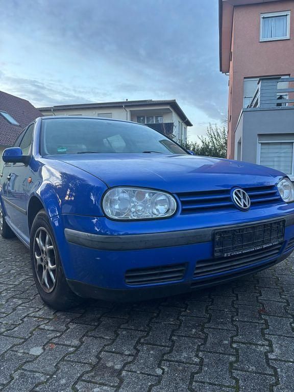 Blau Gebraucht 1998 VW Golf IV Limousine | 500 € (Superpreis) - Bild 1/4
