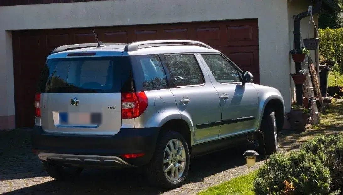 Gebraucht Skoda Yeti Active 122 PS (89 kW) 2013 Grau SUV