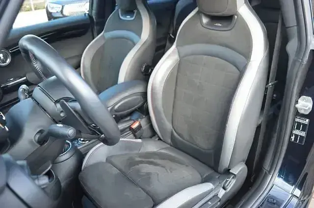 Gebraucht Mini John Cooper Works Chili 231 PS (169 kW) 2019 Schwarz Kleinwagen