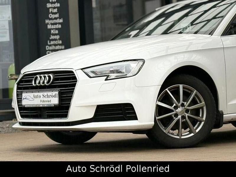 Gebraucht Audi A3 Ambiente 150 PS (110 kW) 2019 Weiß Limousine