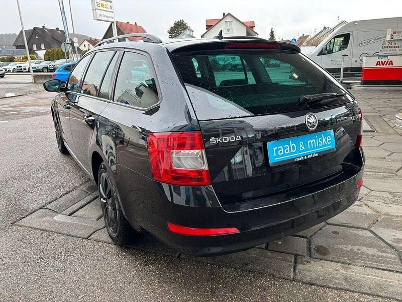 Gebraucht Skoda Octavia Elegance 105 PS (77 kW) 2014 Schwarz Kleinwagen