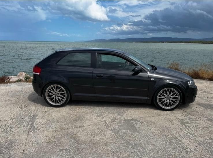 Grau Gebraucht 2003 Audi A3 | 4.500 € - Bild 1/4