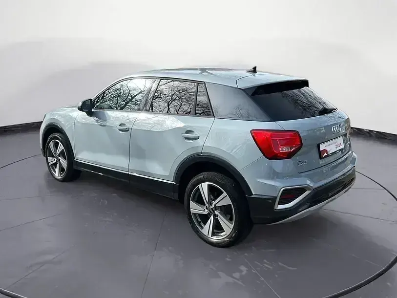 Używany Audi Q2 Advanced 150 KM (110 kW) 2025 Szary SUV