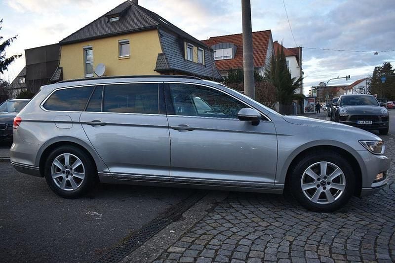 Gebraucht VW Passat Comfortline 150 PS (110 kW) 2017 Silber Kombi