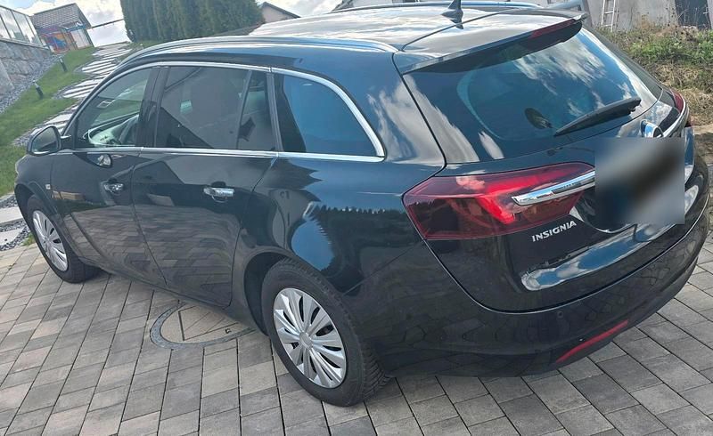 Second-hand Opel Insignia 131 CP (96 kW) 2014 Negru Break