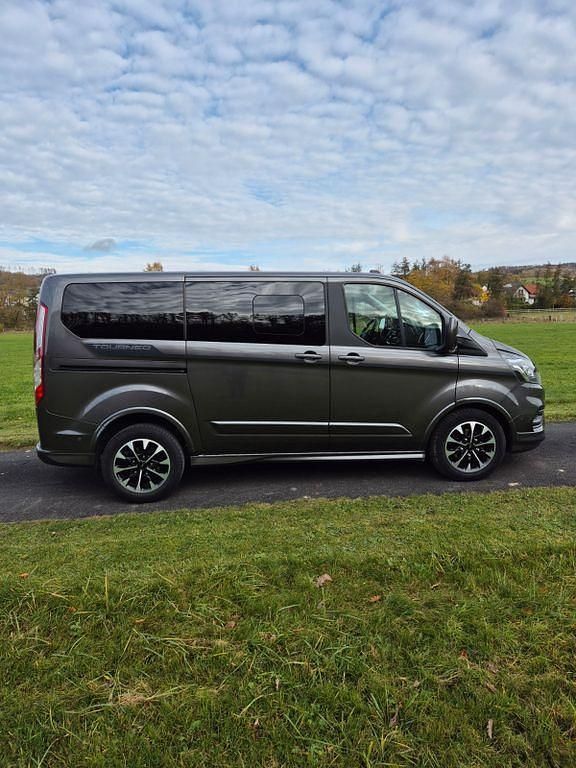 Gebraucht Ford Tourneo Titanium 185 PS (136 kW) 2020 Grau Van / Kleinbus