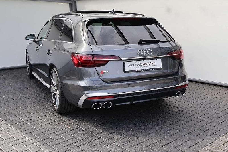 Gebraucht Audi S4 Sport 341 PS (250 kW) 2023 Daytonagrau perleffekt Kombi