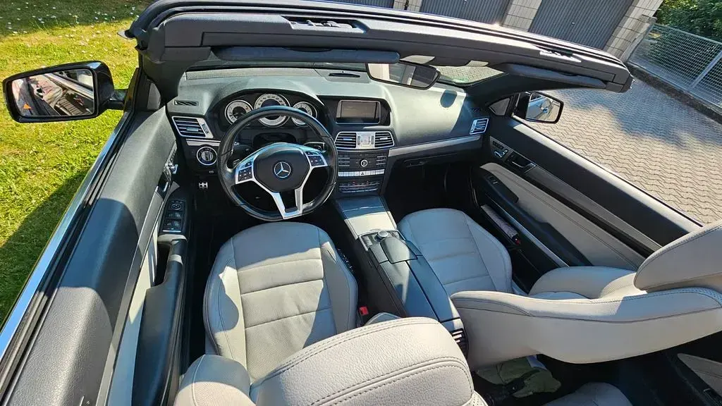 Gebraucht Mercedes E320 AMG 272 PS (200 kW) 2015 Schwarz Cabrio