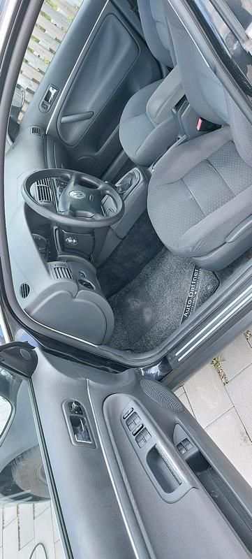 Gebraucht VW Passat Family 102 PS (75 kW) 2003 Schwarz Kombi