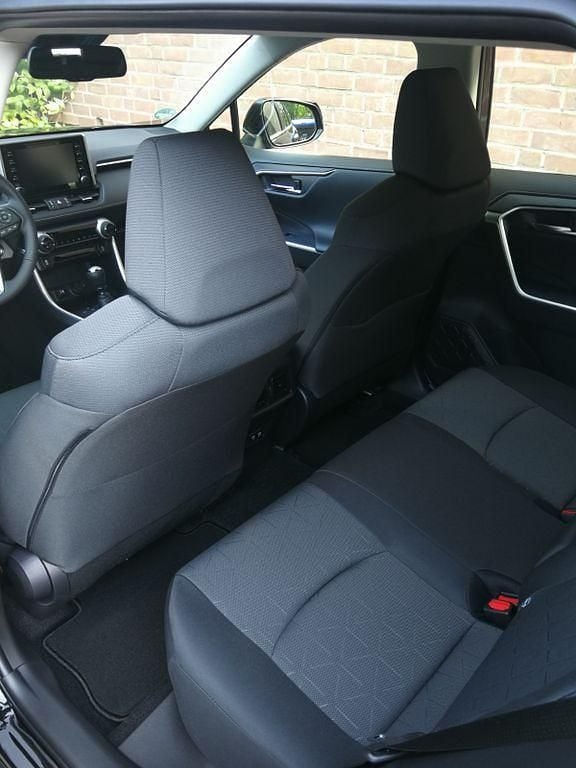 Gebraucht Toyota RAV4 Comfort 175 PS (128 kW) 2019 Schwarz SUV