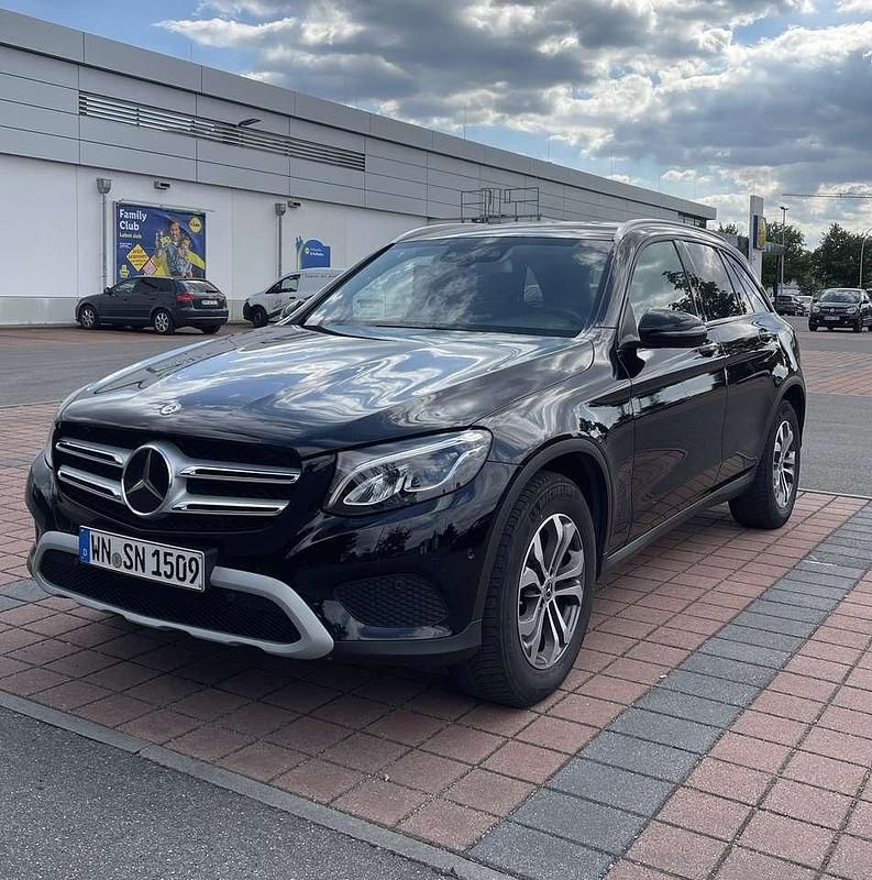 Gebraucht 2017 Mercedes GLC250 SUV | 26.990 € (Etwas zu teuer) - Bild 1/4