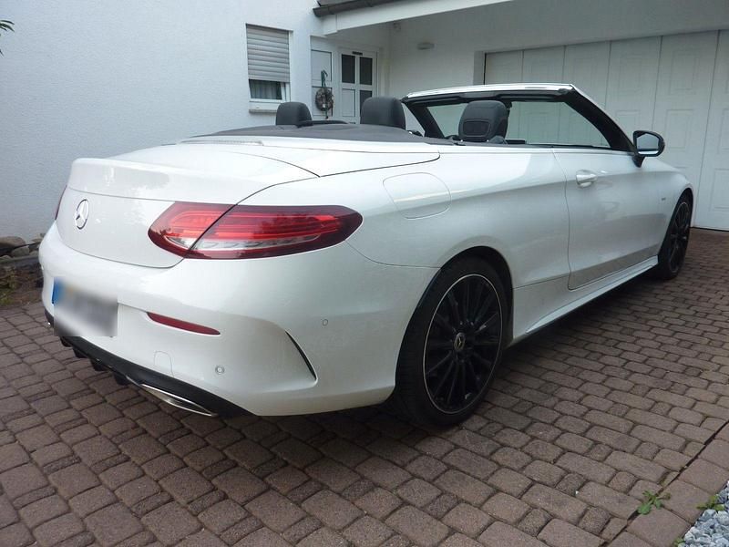 Gebraucht Mercedes C180 AMG 156 PS (114 kW) 2018 Weiß Cabrio