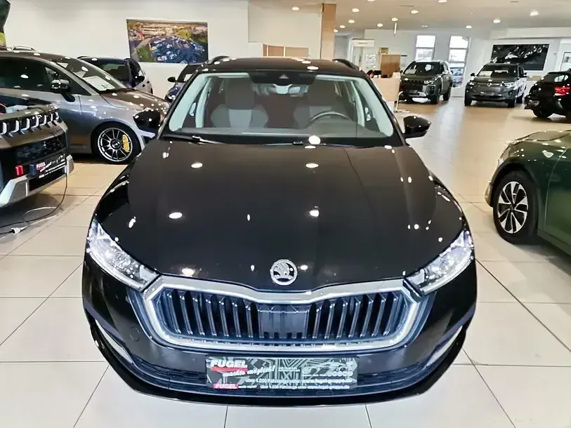 Gebraucht Skoda Octavia Ambition 150 PS (110 kW) 2022 Schwarzmagic perleffekt Kombi