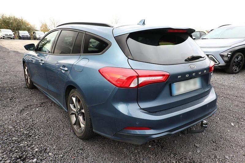 Gebraucht Ford Focus ST-Line 155 PS (114 kW) 2021 Chromablau metallic