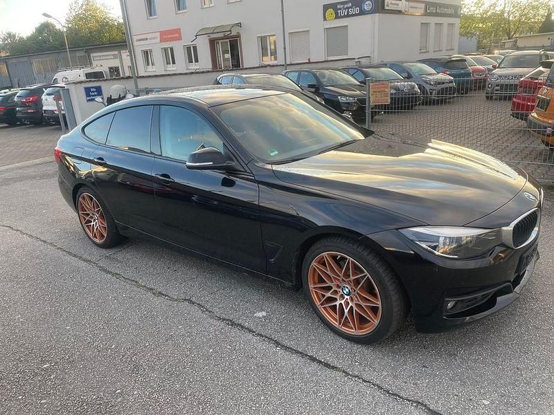Gebraucht BMW 330 Advantage 258 PS (189 kW) 2017 Schwarz Limousine