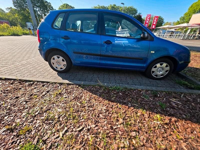 Second-hand VW Polo 75 CP (55 kW) 2006 Albastru Hatchback