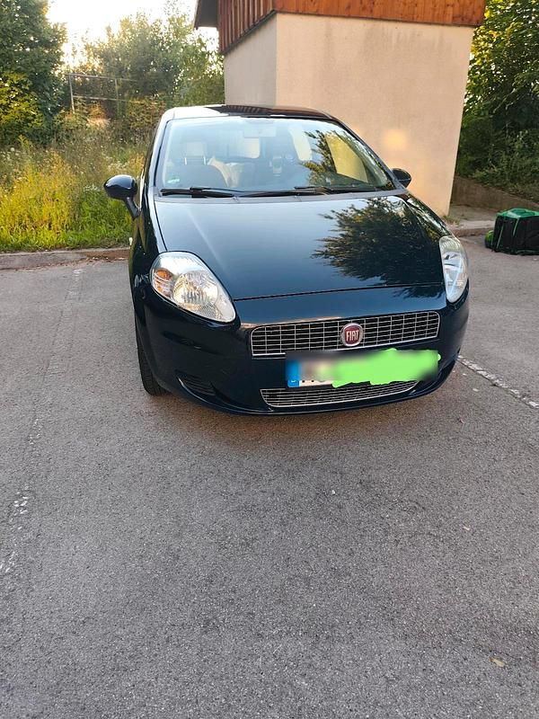 Blau Gebraucht 2009 Fiat Punto Kleinwagen | 3.100 € (Etwas zu teuer) - Bild 1/4