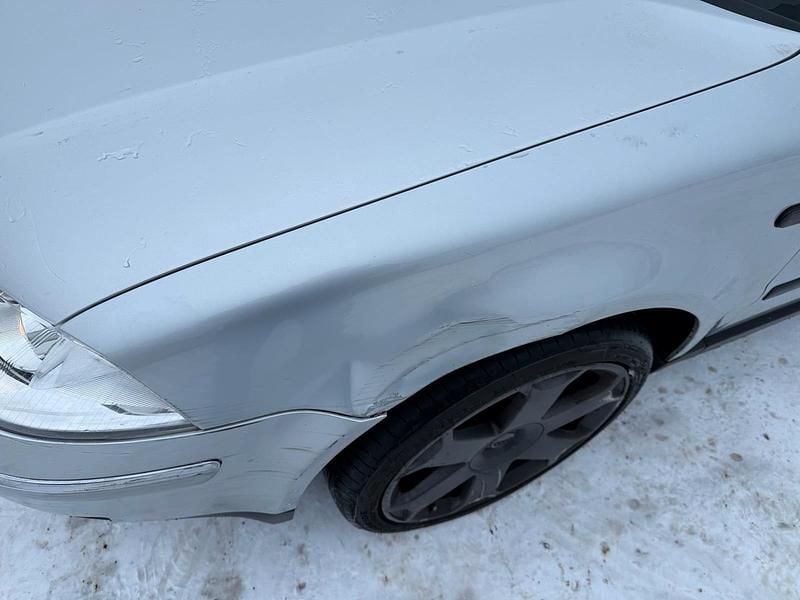 Gebraucht VW Passat 115 PS (84 kW) 2001 Grau Limousine