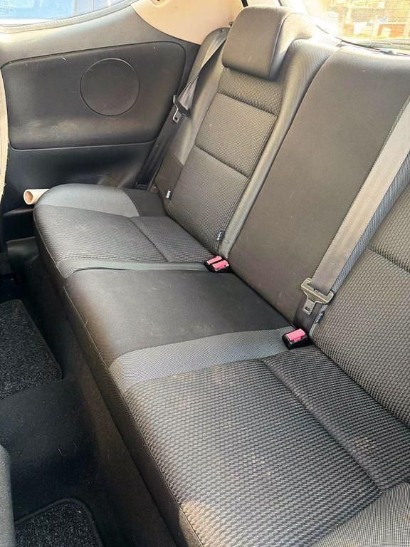 Gebraucht Peugeot 207 73 PS (53 kW) 2010 Rot Kleinwagen