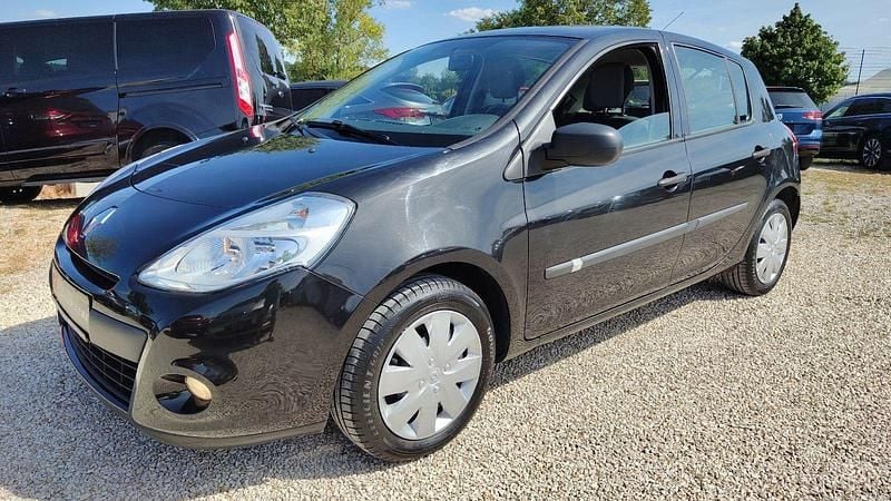 Gebraucht Renault Clio III Expression 75 PS (55 kW) 2010 Schwarz Kleinwagen