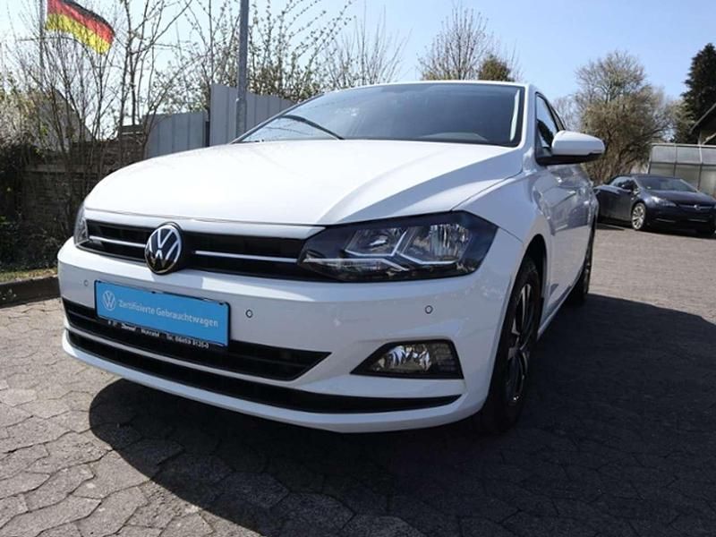 Gebraucht VW Polo United 95 PS (69 kW) 2021 Weiß Limousine