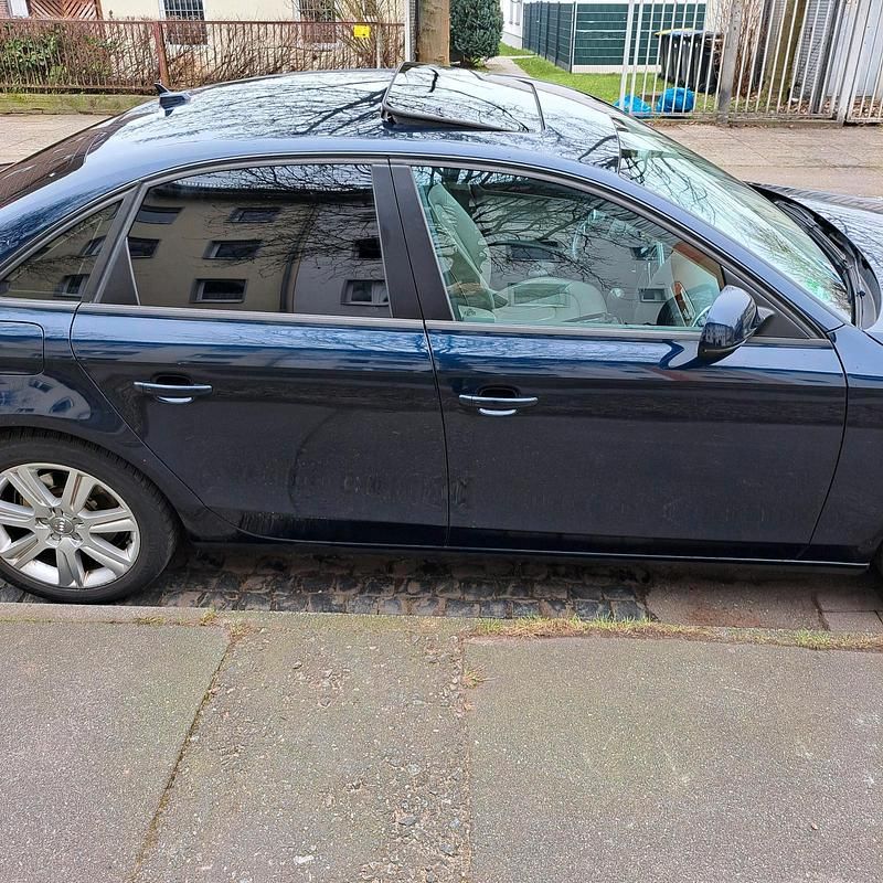 Gebraucht Audi A4 211 PS (155 kW) 2009 Blau Limousine