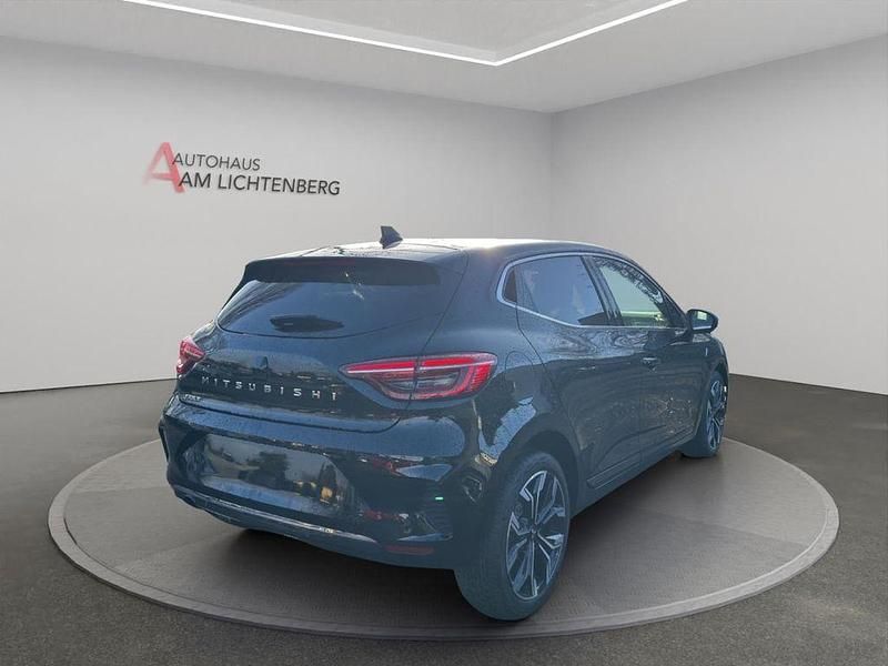 Neu Mitsubishi L Select 91 PS (66 kW) 2025 Schwarz Limousine