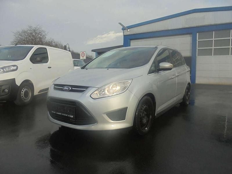 Gebraucht Ford Grand C-Max Trend 150 PS (110 kW) 2012 Polarsilber metallic Van / Kleinbus