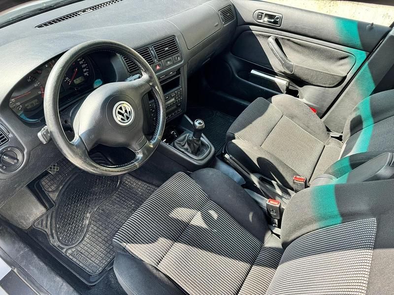 Gebraucht VW Golf IV 125 PS (91 kW) 2004 Silber Kleinwagen