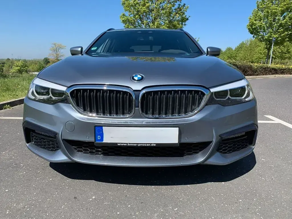 Gebraucht BMW 530 Performance 252 PS (185 kW) 2020 Silber Kombi