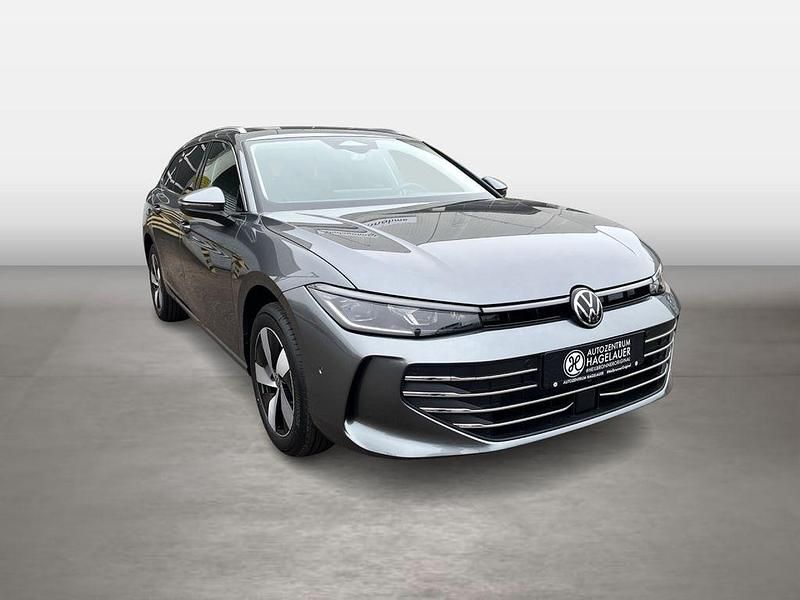 Neu VW Passat Business 150 PS (110 kW) 2025 Grau Limousine