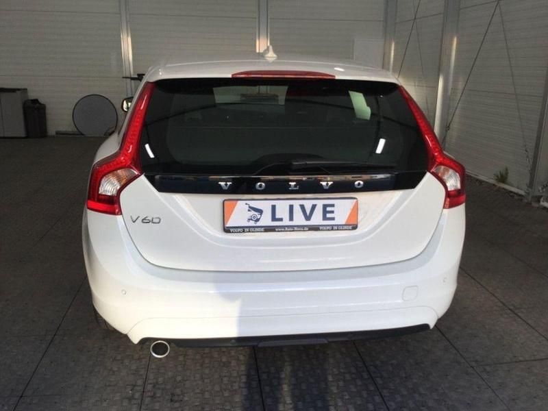 Gebraucht Volvo V60 150 PS (110 kW) 2015 Weiß Kombi