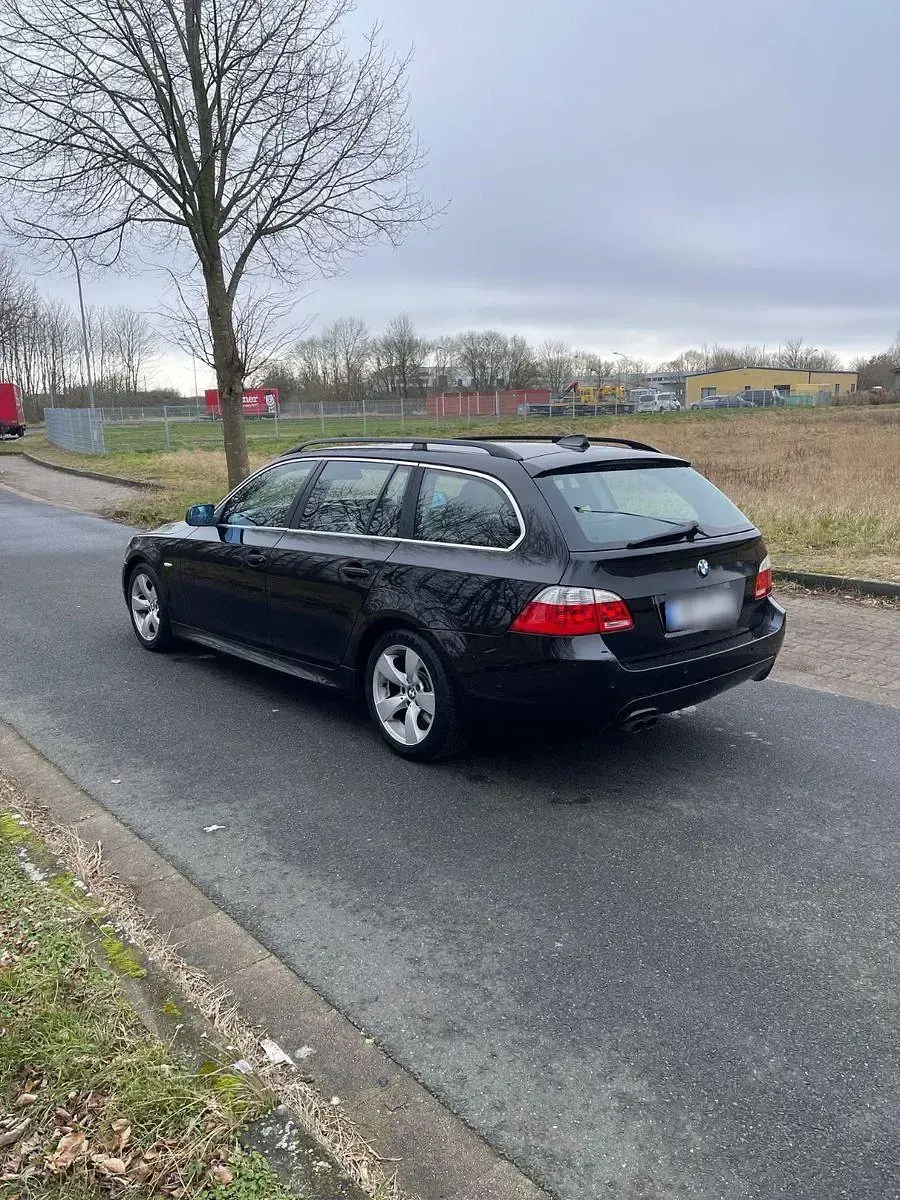 Gebraucht BMW 530 M Sport 218 PS (160 kW) 2004 Schwarz Kombi
