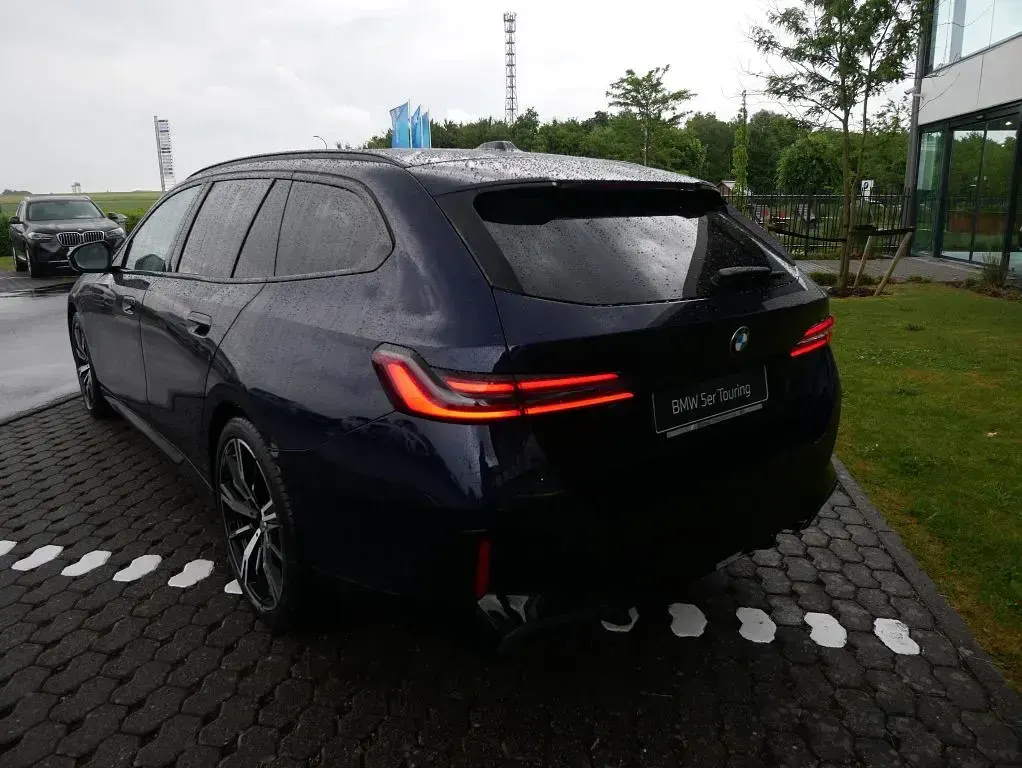 Neu BMW 540 M Sport 303 PS (222 kW) 2026 Blau Limousine