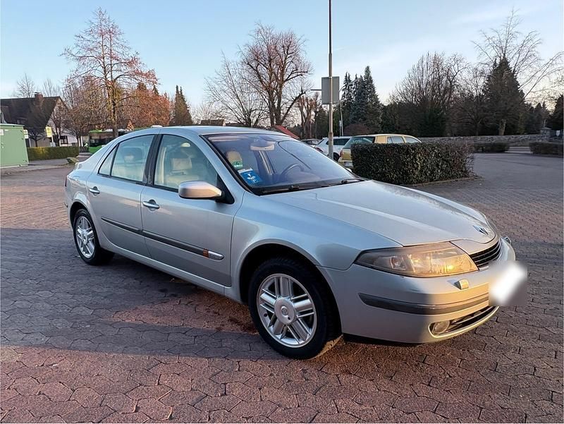 Gebraucht Renault Twingo 116 PS (85 kW) 2002 Silber Kleinwagen